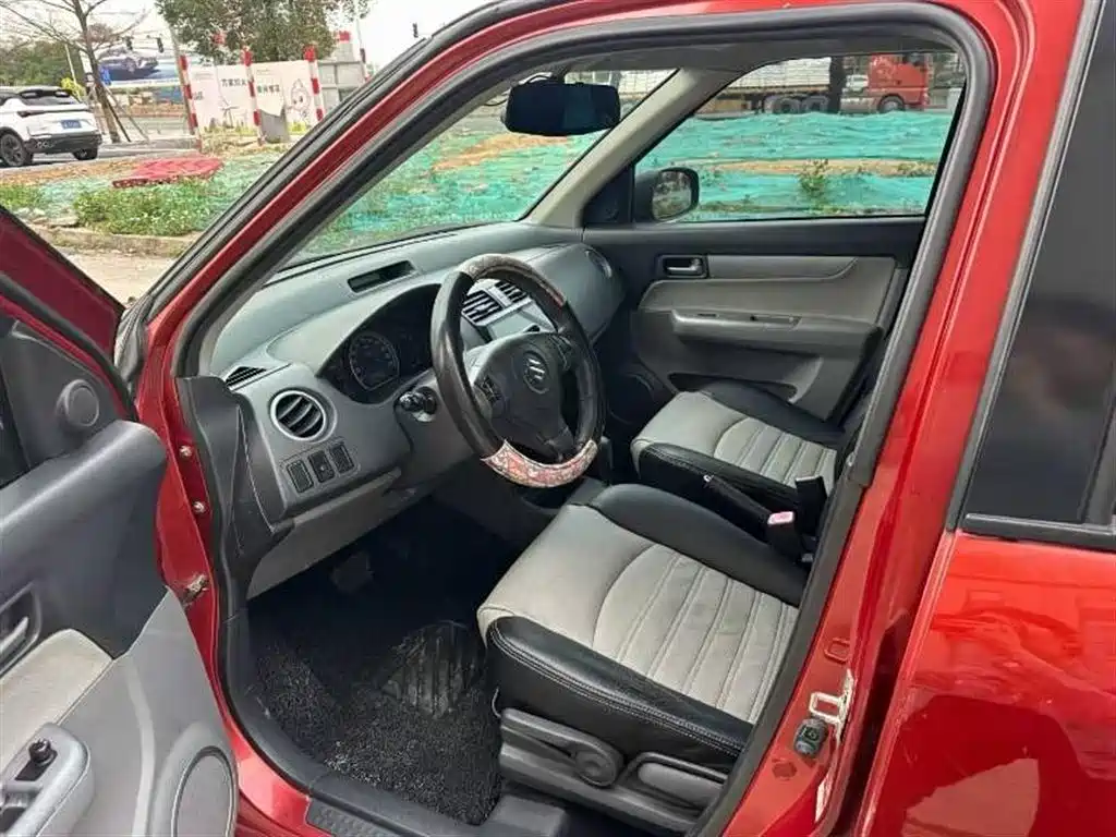 Swift 1.5 L Auto Sport Audio Visual