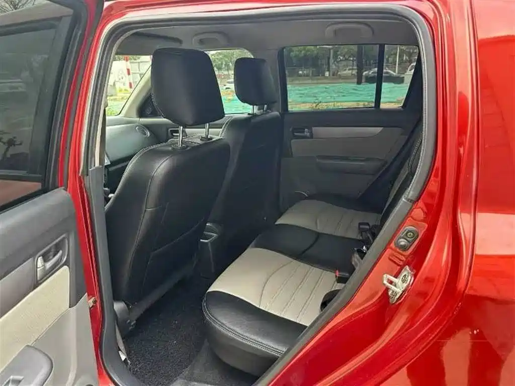 Swift 1.5 L Auto Sport Audio Visual