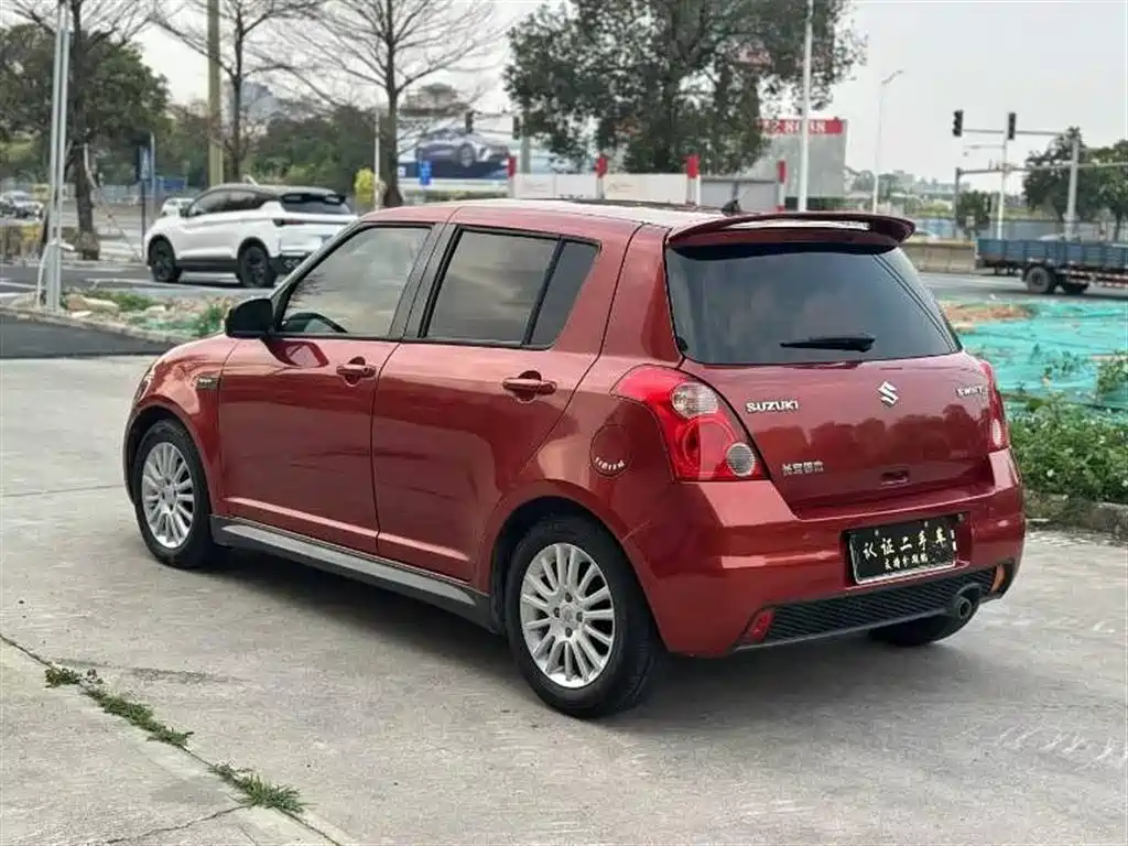 Swift 1.5 L Auto Sport Audio Visual