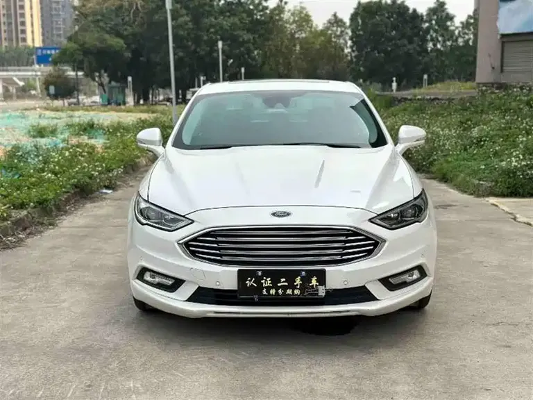 Ford Mondeo EcoBoost 180 Luxury