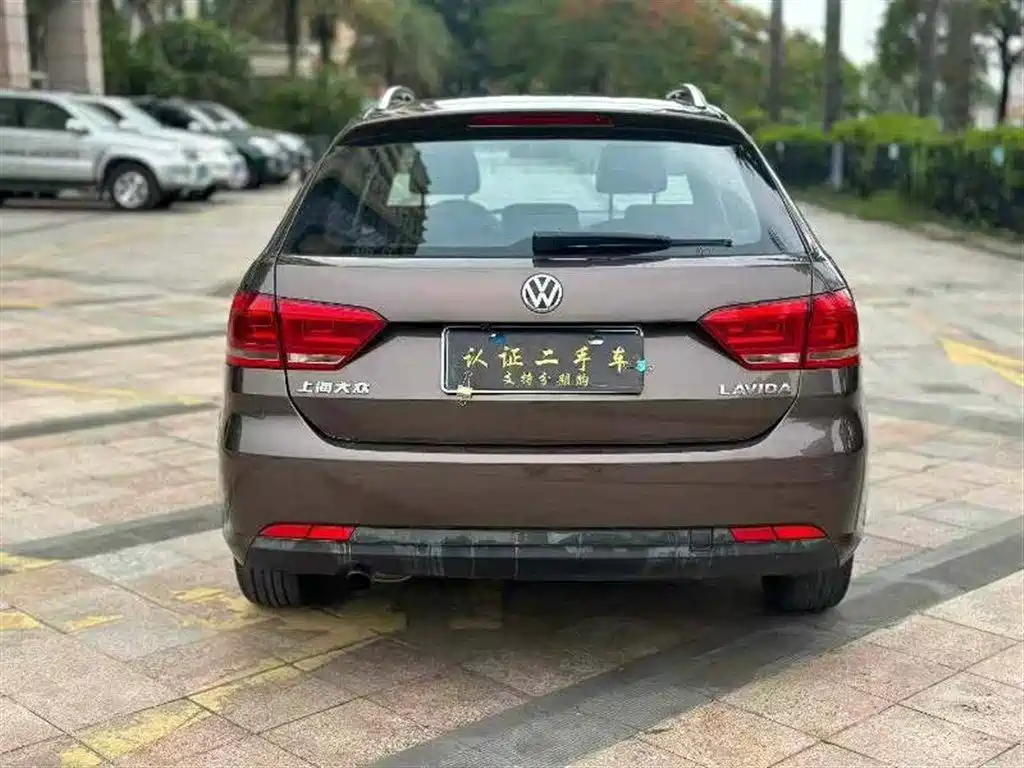 Gran Lavida 1.6 L Auto Style