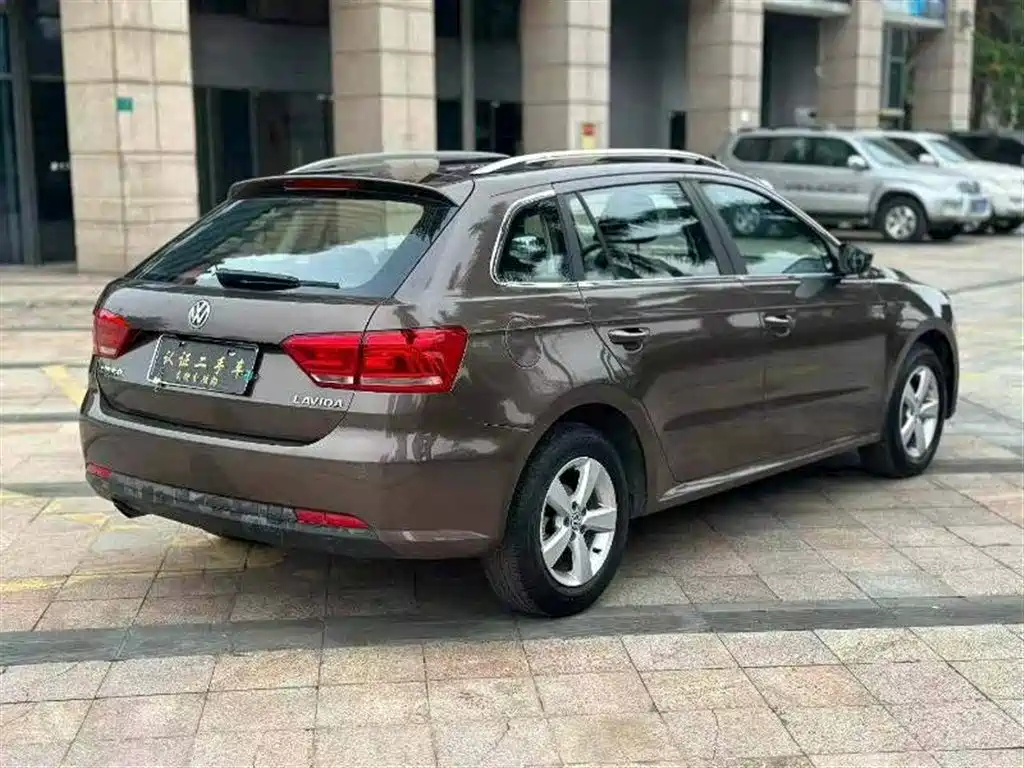 Gran Lavida 1.6 L Auto Style