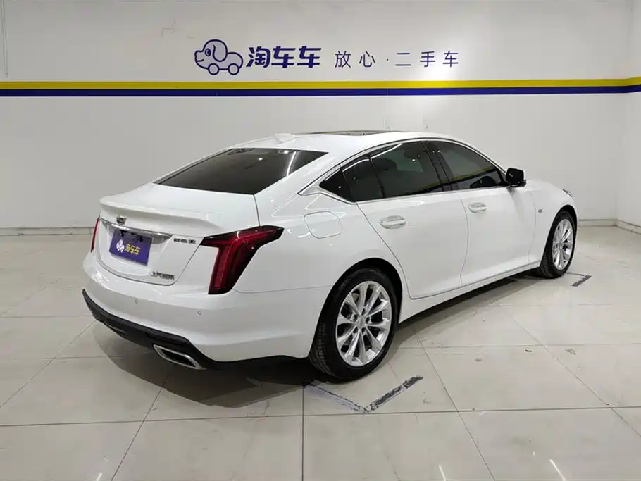 Cadillac CT5 28 T Luxury (Standard)