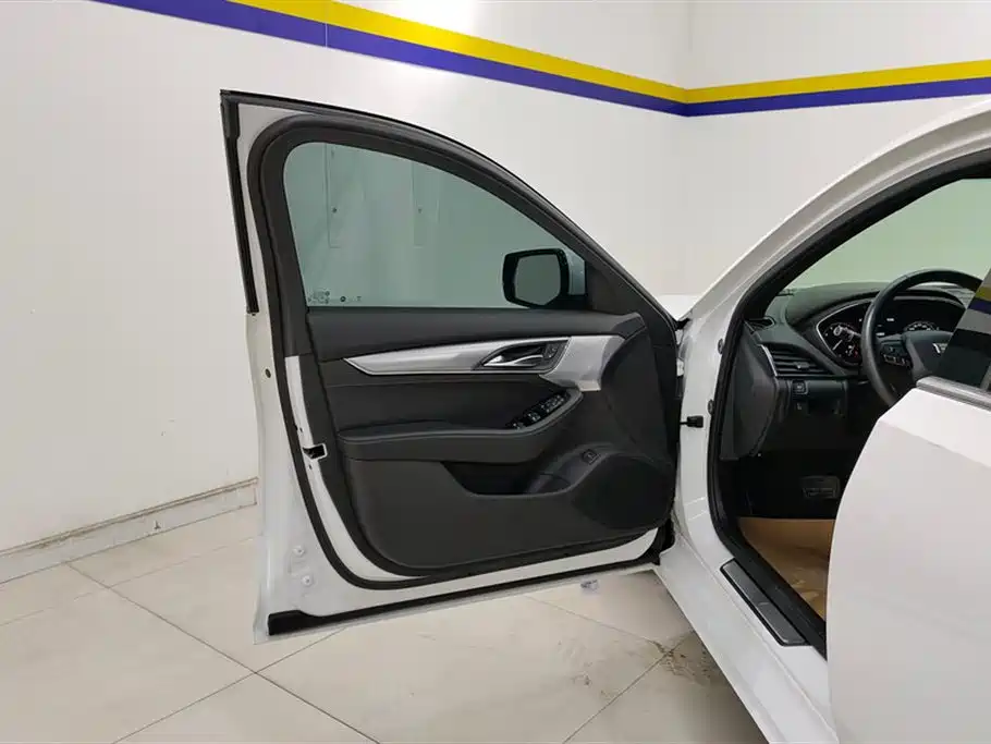 Cadillac CT5 28 T Luxury (Standard)