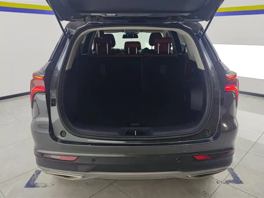 Changan CS75 PLUS 1.5 T Auto Luxury