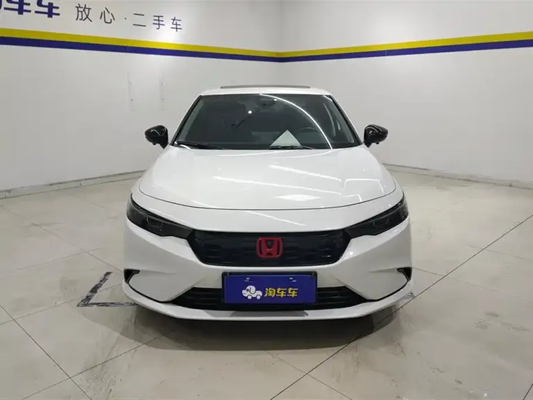 Honda Integra 240 TURBO CVT Phantom Night · Tech
