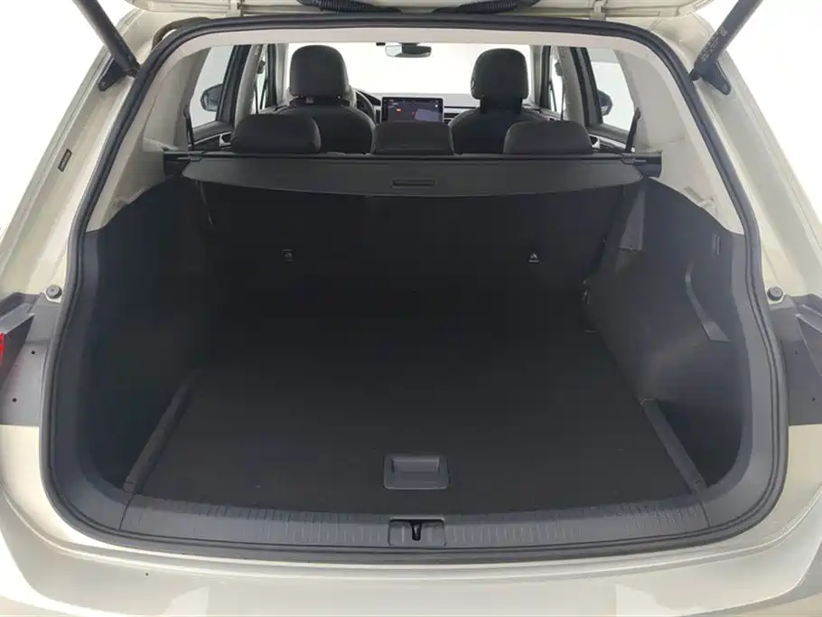 Tiguan L 330 TSI Auto 2 WD R-Line Flagship
