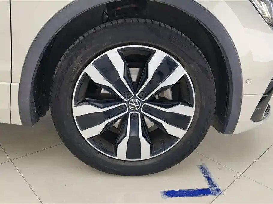 Tiguan L 330 TSI Auto 2 WD R-Line Flagship