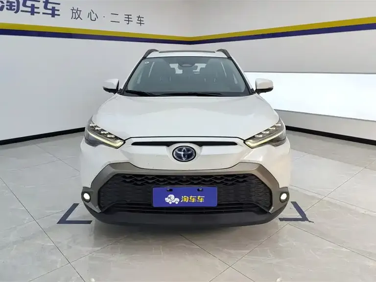 Toyota Frontlander 2.0 L Smart e-Hybrid Dual Engine Distinguished