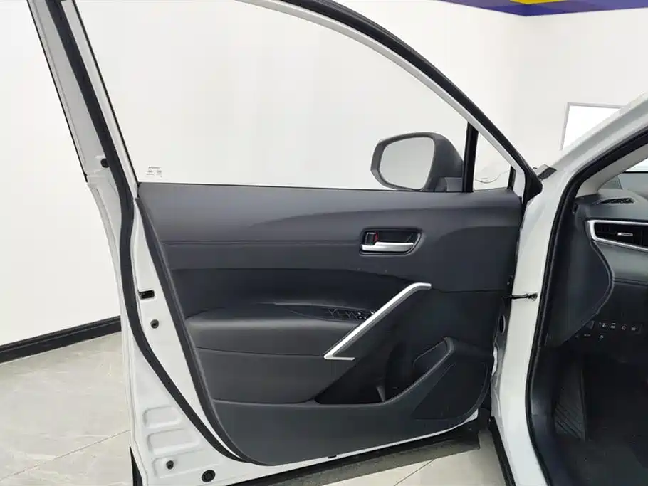 Frontlander 2.0 L Smart e-Hybrid Dual Engine Distinguished