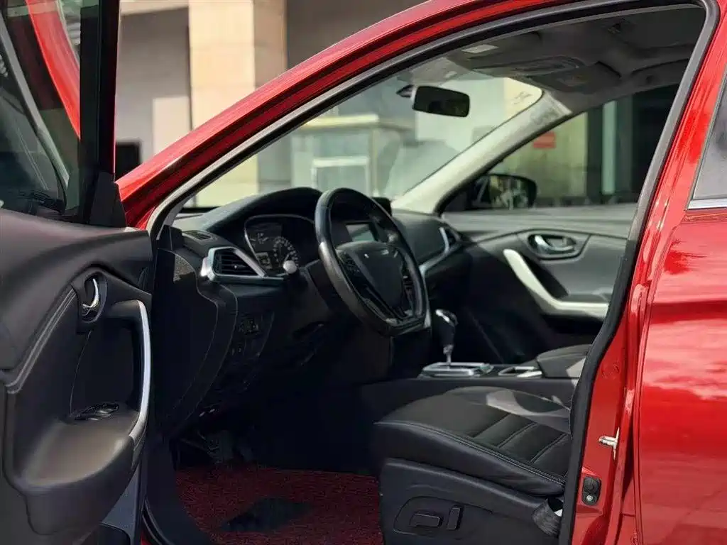 Venucia T90 2.0 L CVT Smart Style