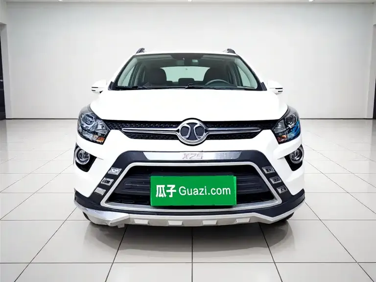 Baic Senova X25 绅宝X25 2015款 1.5 L 手动舒适型