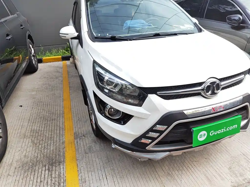 Senova X25 绅宝X25 2015款 1.5 L 手动舒适型