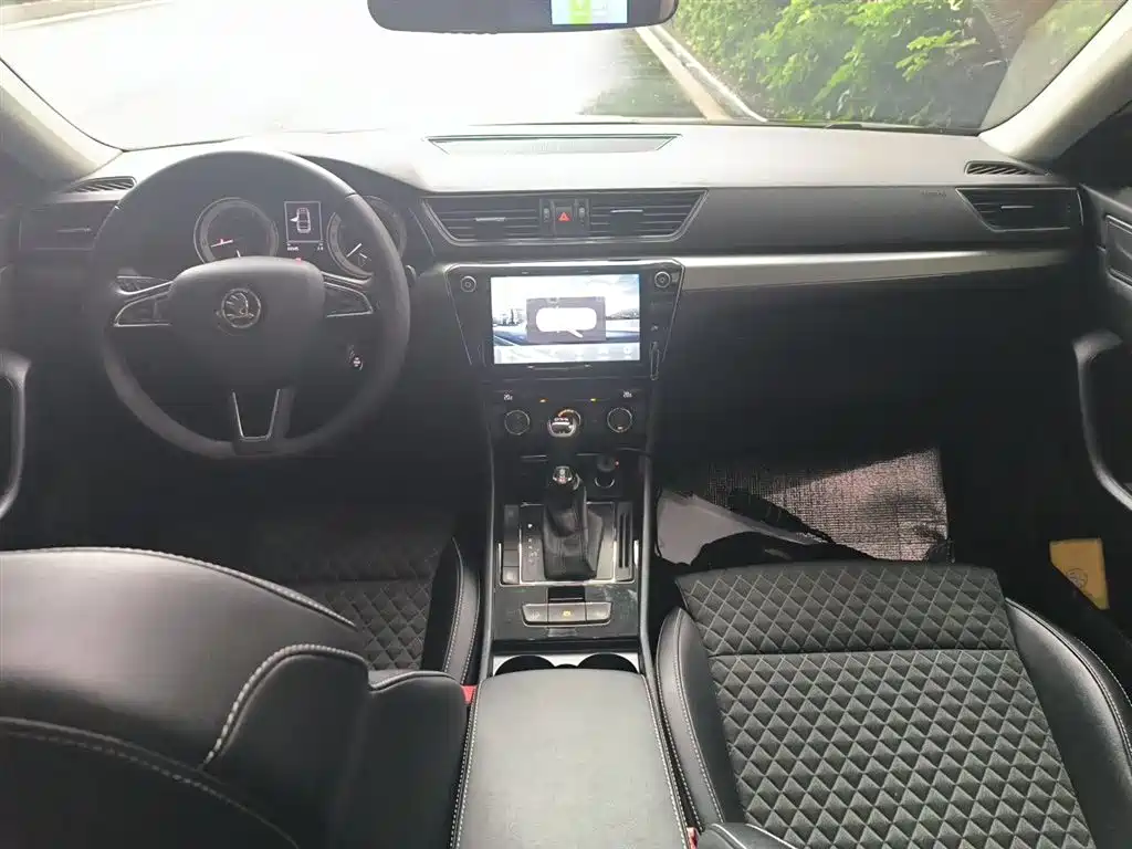 Superb TSI330 DSG Comfort CN-V