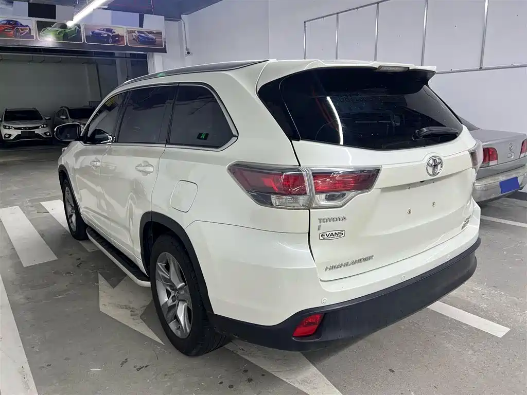 Highlander 2.0 T 2 WD Luxury 7-seat