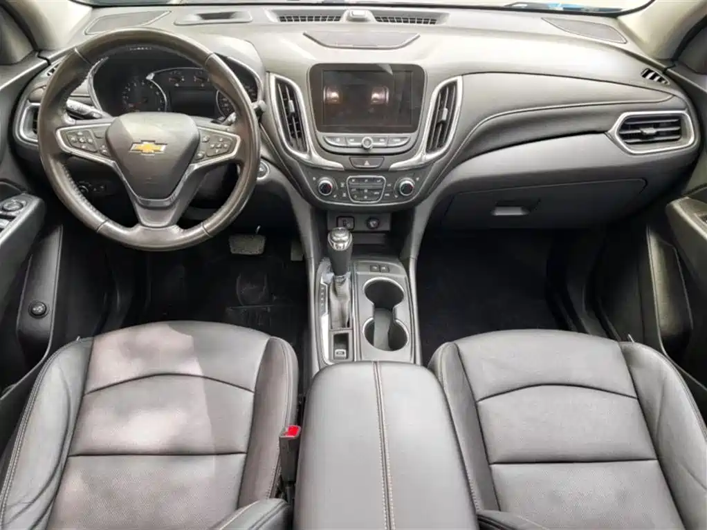 Equinox 探界者 2018款 RS 550 T 自动四驱捍界版