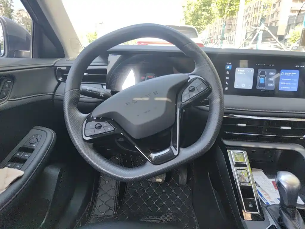 Roewe i5 1.5 L CVT Luxury