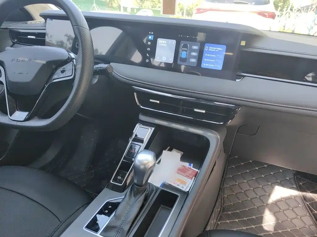 Roewe i5 1.5 L CVT Luxury