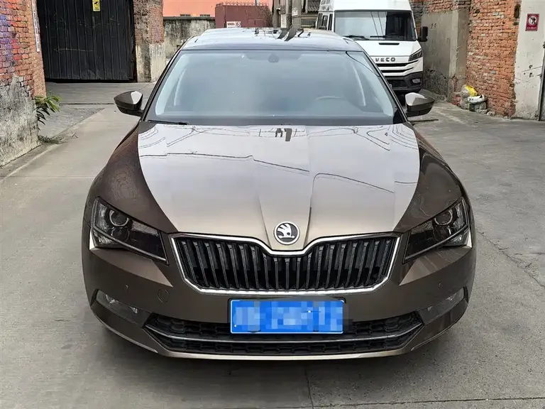 Skoda Superb TSI330 DSG Creation