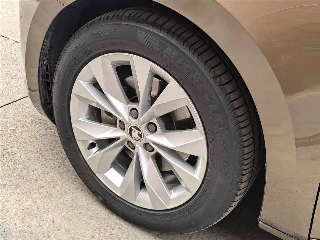 Superb TSI330 DSG Creation
