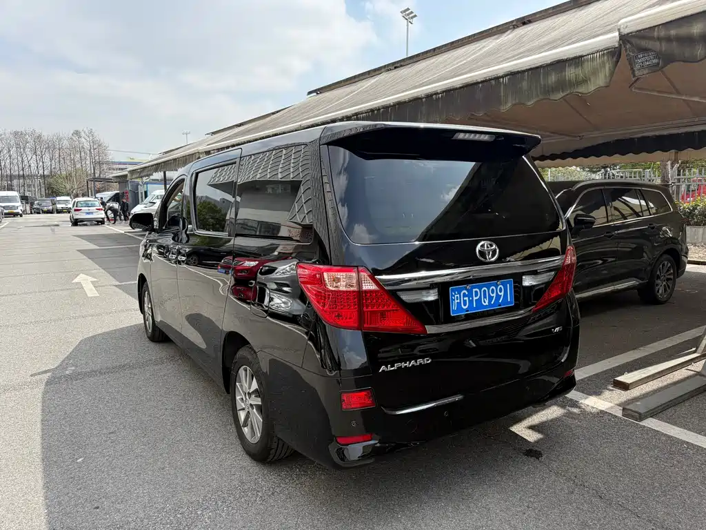 Alphard 3.5 L Luxury