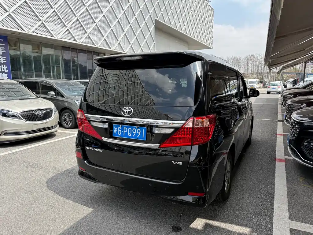 Alphard 3.5 L Luxury
