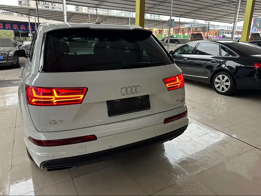 Audi Q7 40 TFSI S line Sport