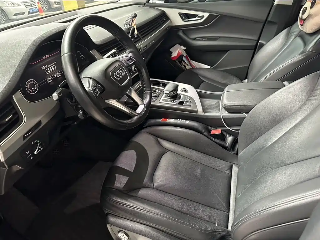 Audi Q7 40 TFSI S line Sport