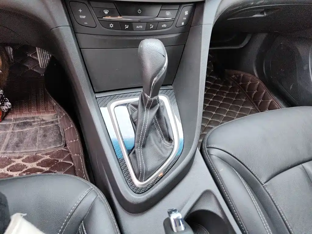 Excelle GT 15 N Auto Luxury