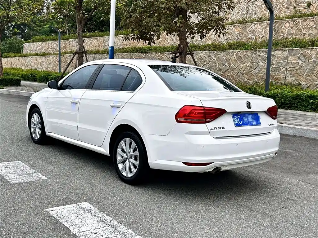 Lavida 1.6 L Auto Comfort