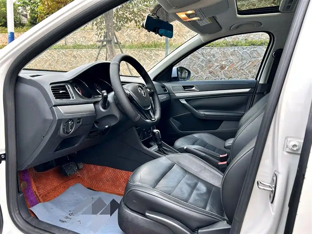 Lavida 1.6 L Auto Comfort