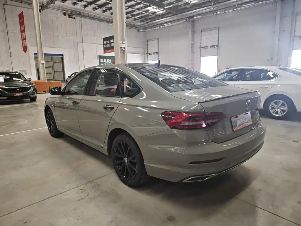 Lavida 280 TSI DSG Luxury
