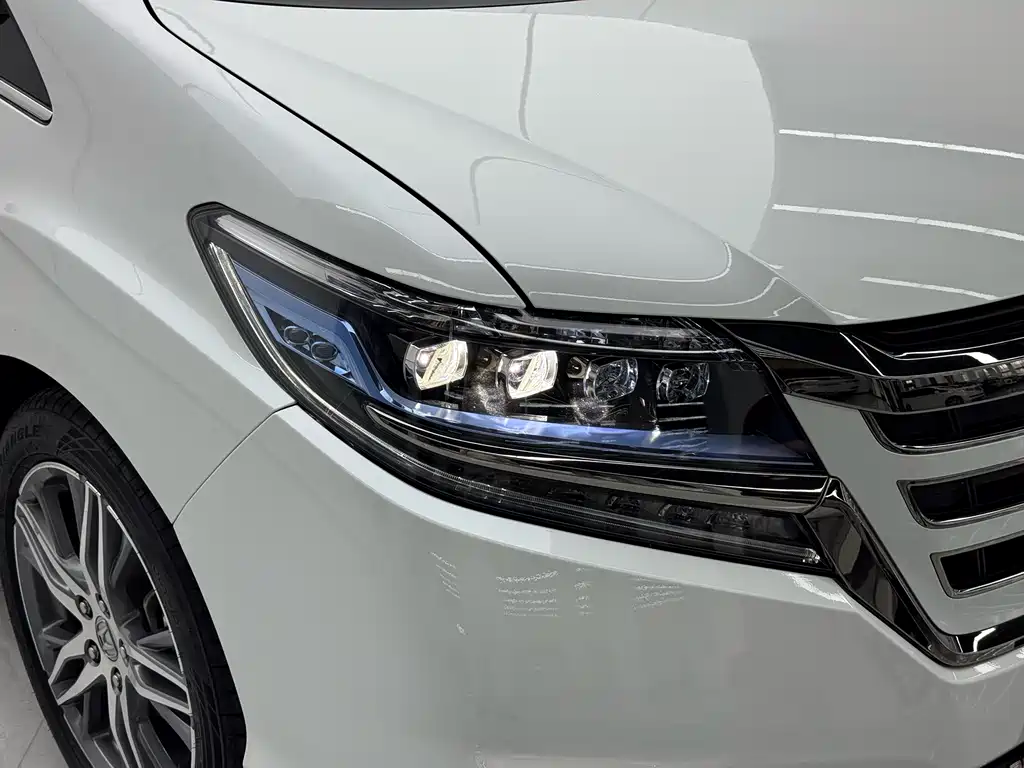 Elysion 2.0 L Hybrid Luxury