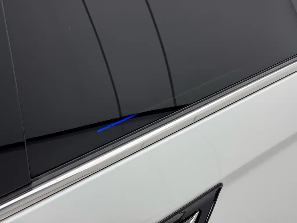 Elysion 2.0 L Hybrid Luxury