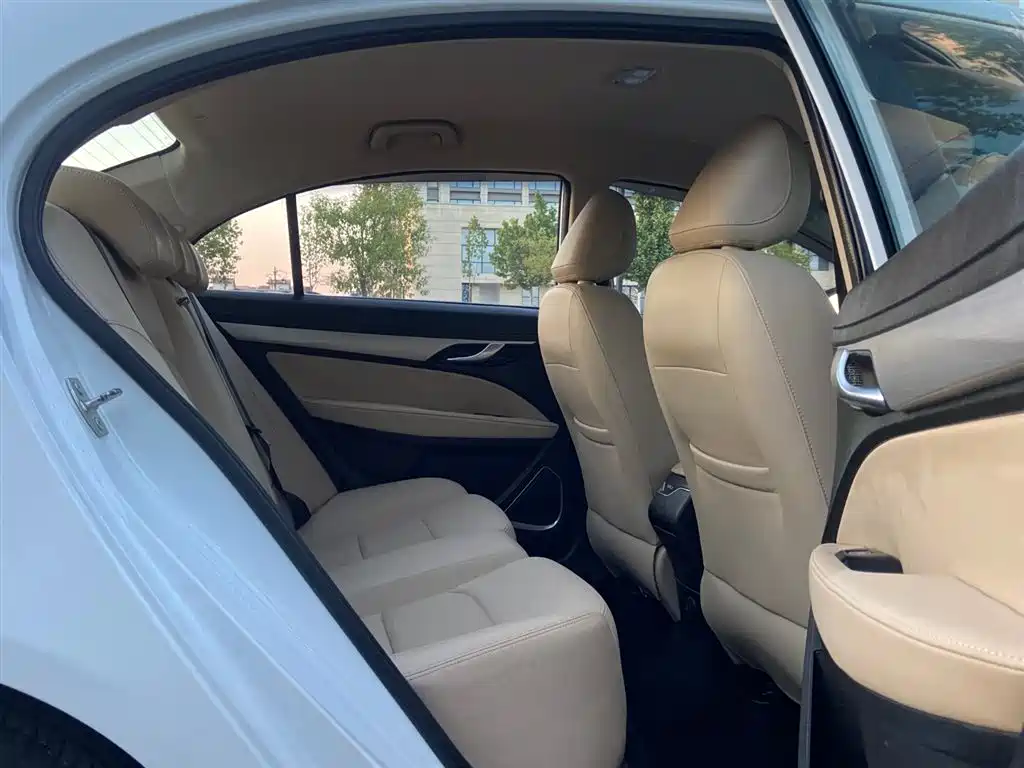 Emgrand 1.5 L Manual Luxury