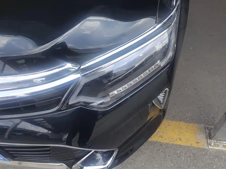 Camry 2.0 G 10 th Anniversary Commemorative Leading