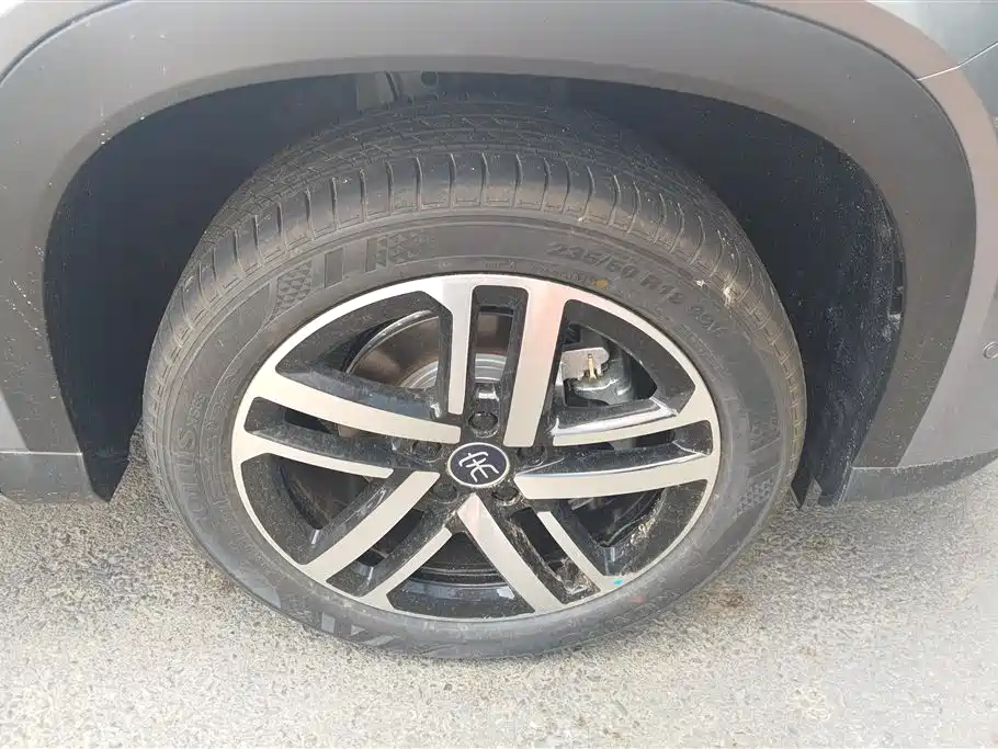 Song L DM-i 130 KM Transcend
