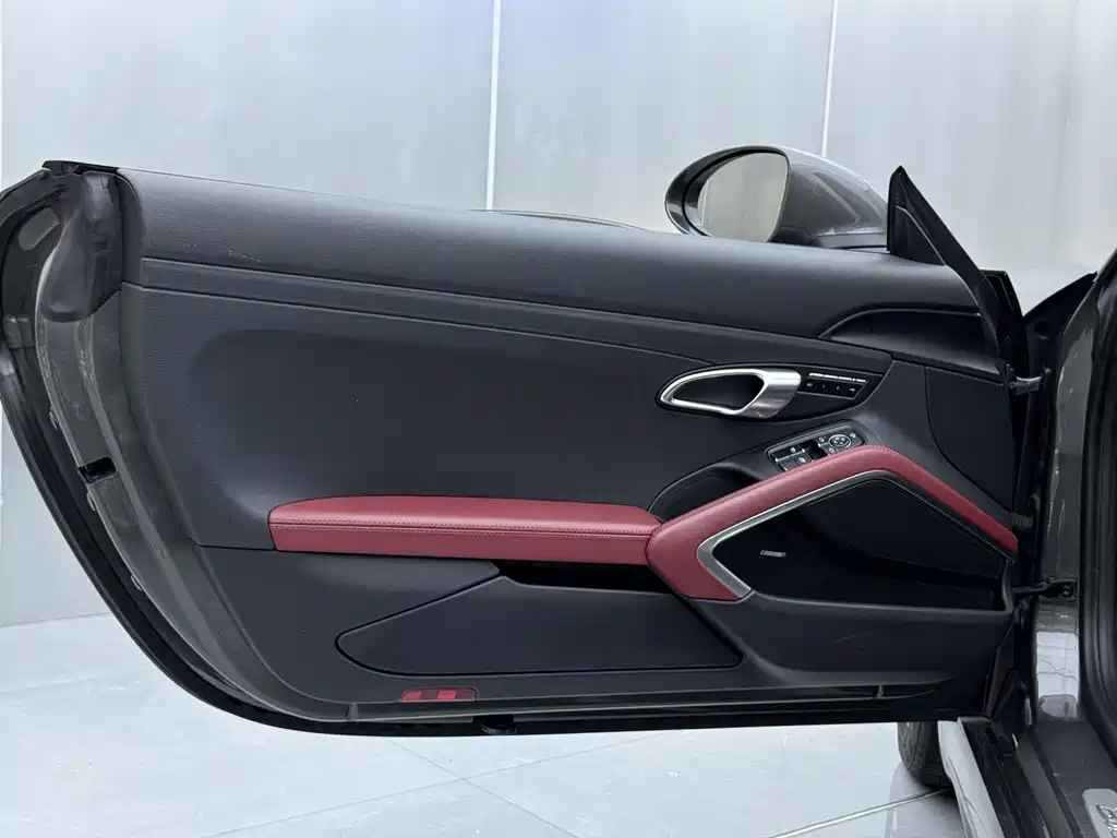 Porsche 718 Boxster 2.0 T