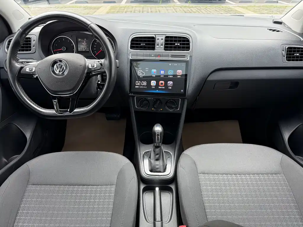 Polo 1.6 L Auto Comfort
