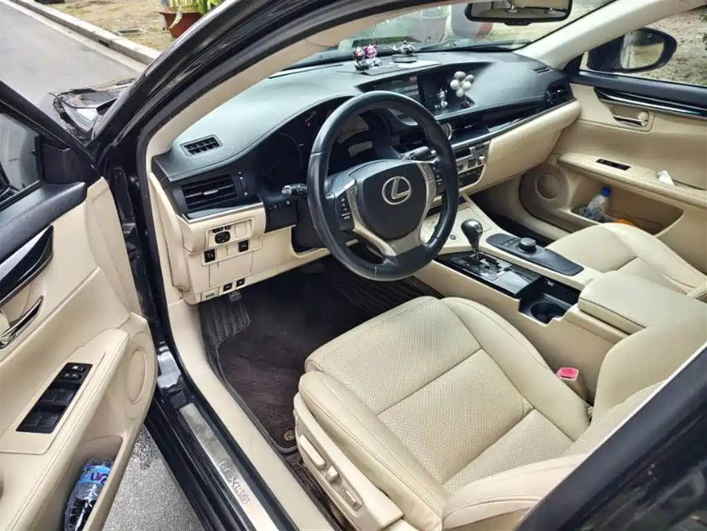 Lexus ES 250 Elite