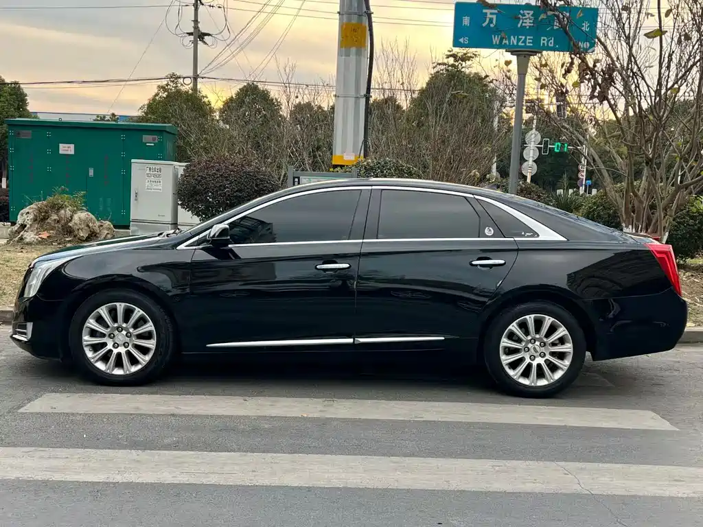 Cadillac XTS 28 T Elite