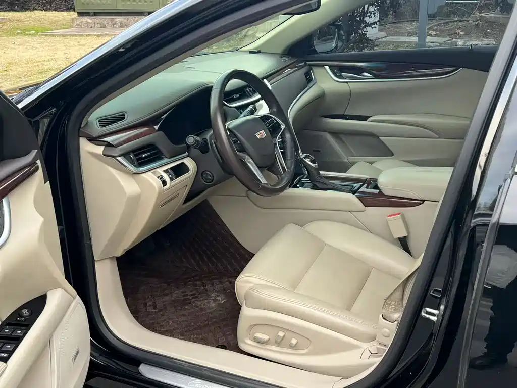 Cadillac XTS 28 T Elite