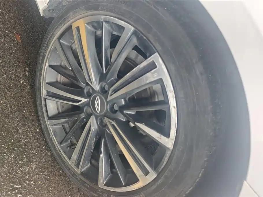 Arrizo 8 1.6 T DCT Elegant