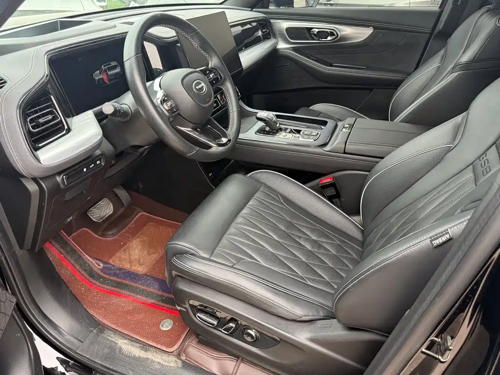 GAC Trumpchi GS8 Dual Engine Series 2.0 TM 4 WD Distinguished (7-seat)