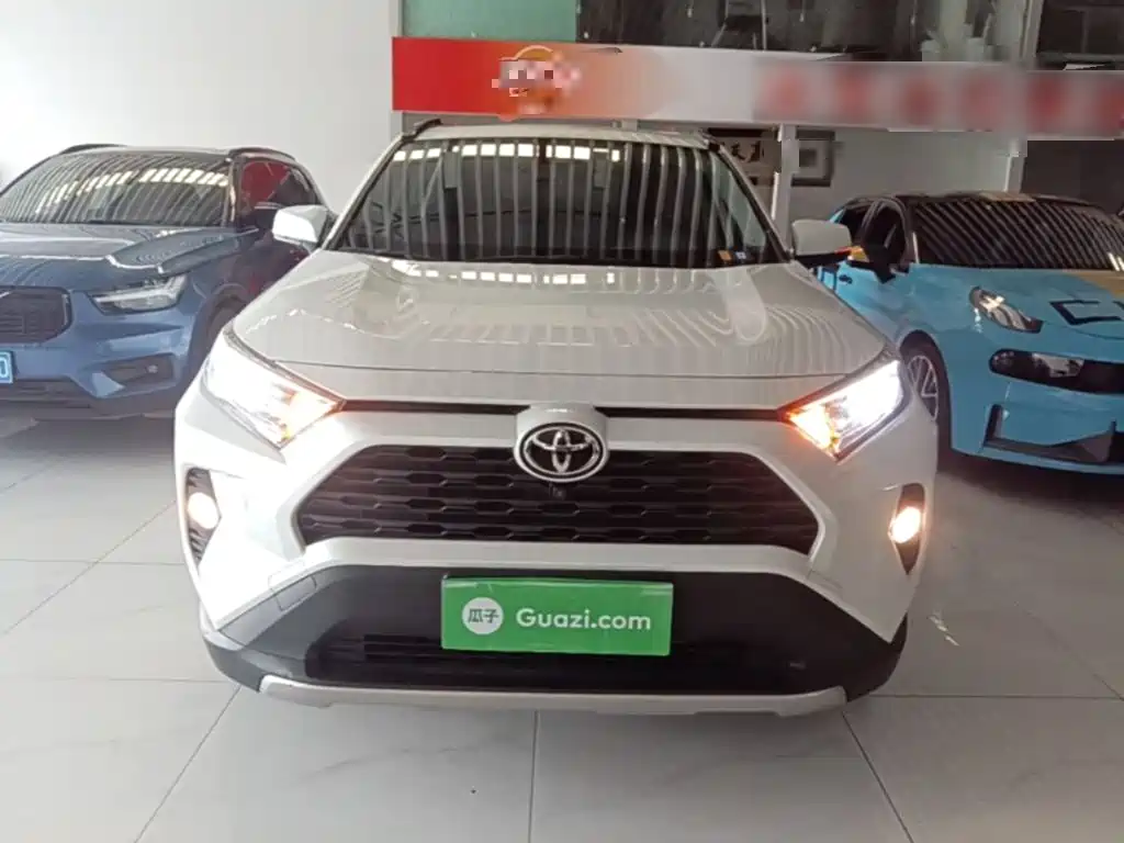 RAV4 2.0 L CVT 2 WD Style