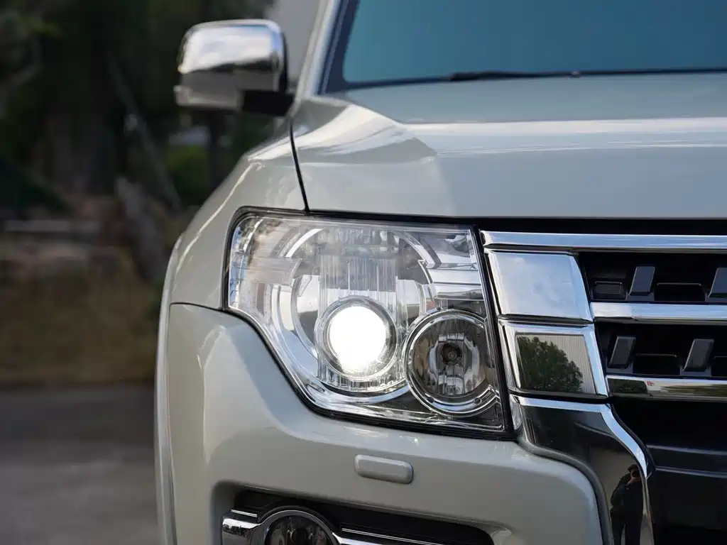 Pajero (Import) 帕杰罗(进口) V93 2020款 3.0 L 中东版