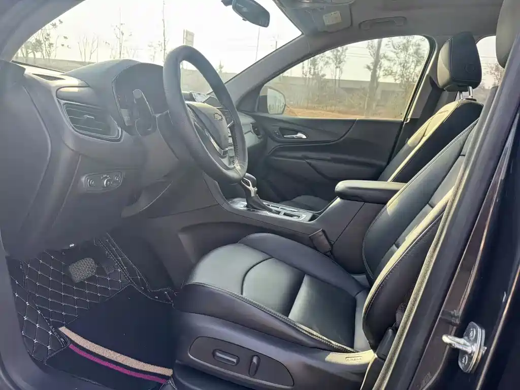 Equinox 探界者 2021款 550 T RS 四驱智能拓界版
