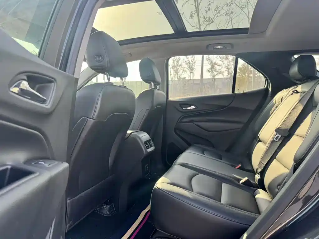 Equinox 探界者 2021款 550 T RS 四驱智能拓界版