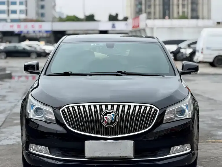 Buick LaCrosse 2.4 L SIDI Elite Comfort