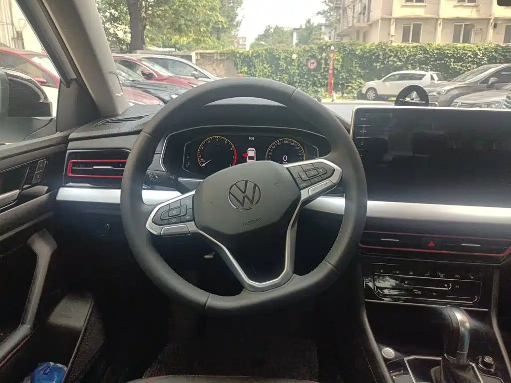 Lavida 300 TSI DSG Starry Sky Leading